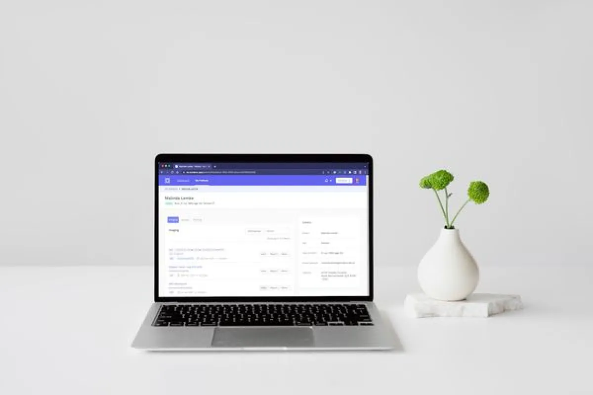 Share medical imaging today, with Aurabox